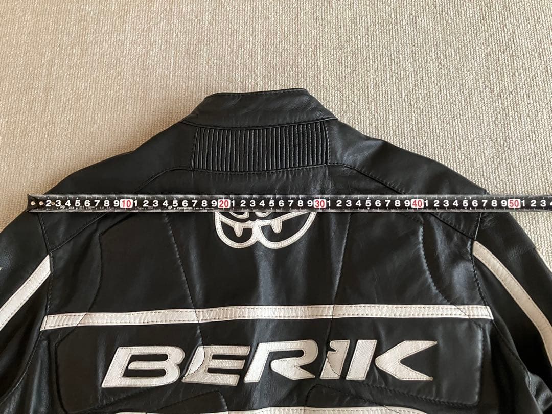 カ*ナ様 BERIK パンチングレザージャケット 黒 Lサイズ - メルカリ