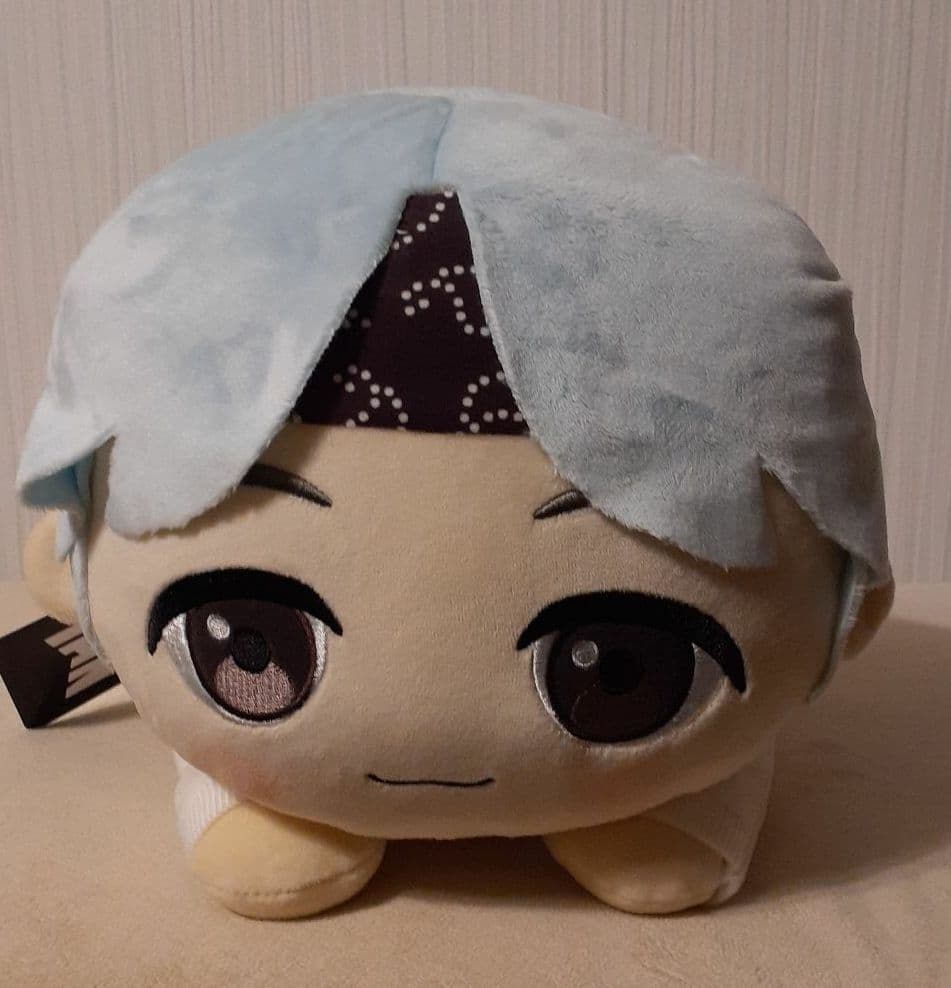 BTS 防弾少年団 TiNY TAN メガジャンボ寝そべりぬいぐるみ - メルカリ