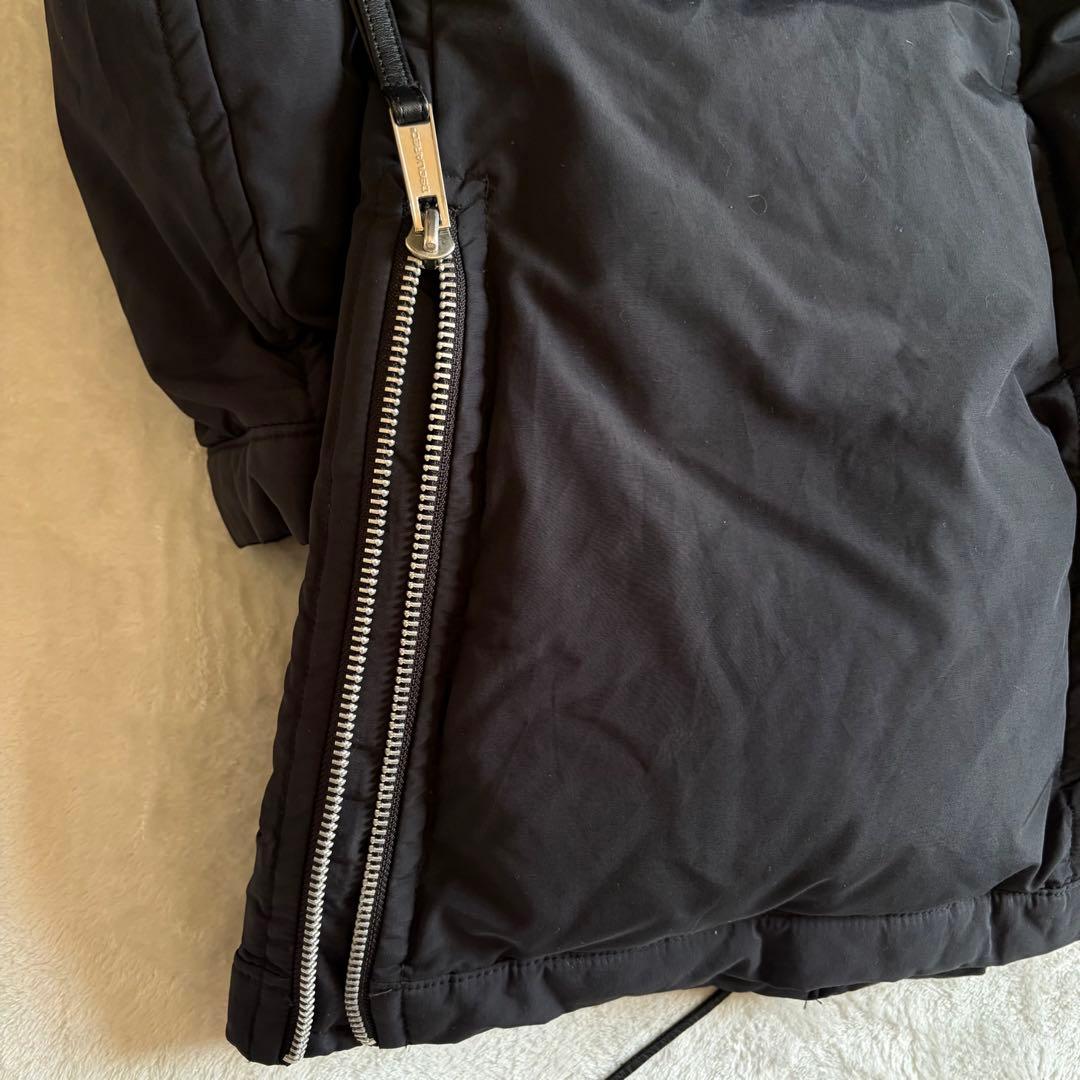 美品】DSQUARED2 ダウンコート リアルファー メンズ 38 女性も - メルカリ