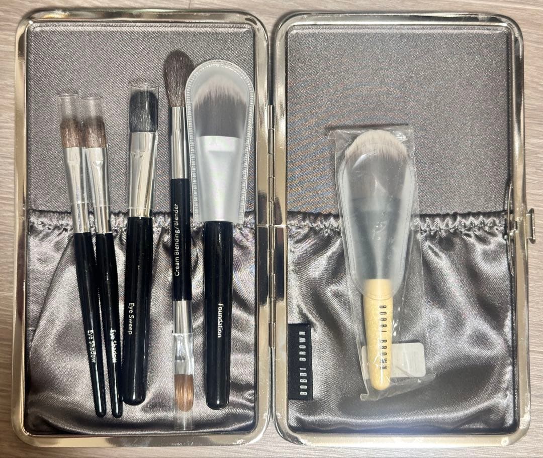 BOBBI BROWN メイクブラシセット 6本 ケース付き - メルカリ