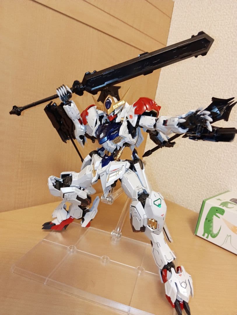 MGバルバトスルプス 全塗装完成品 アクションベース8付き - メルカリ
