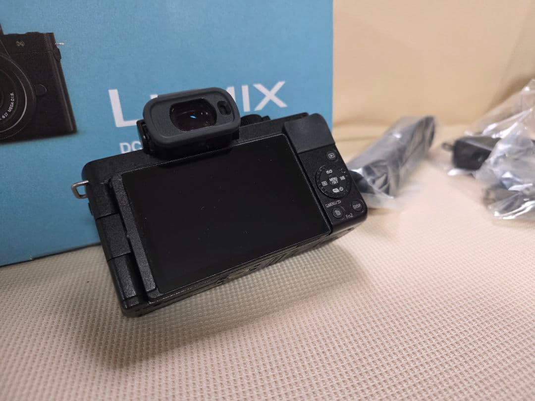 Panasonic LUMIX G100D ボディのみ（シャッター回数1134） - メルカリ