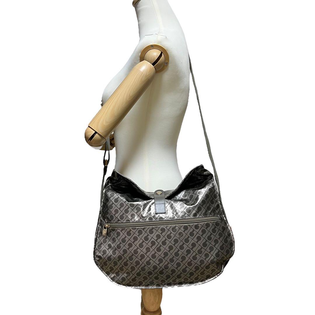 美品✨GHERARDINI ゲラルディーニ ショルダーバッグ ソフティ 斜めがけ