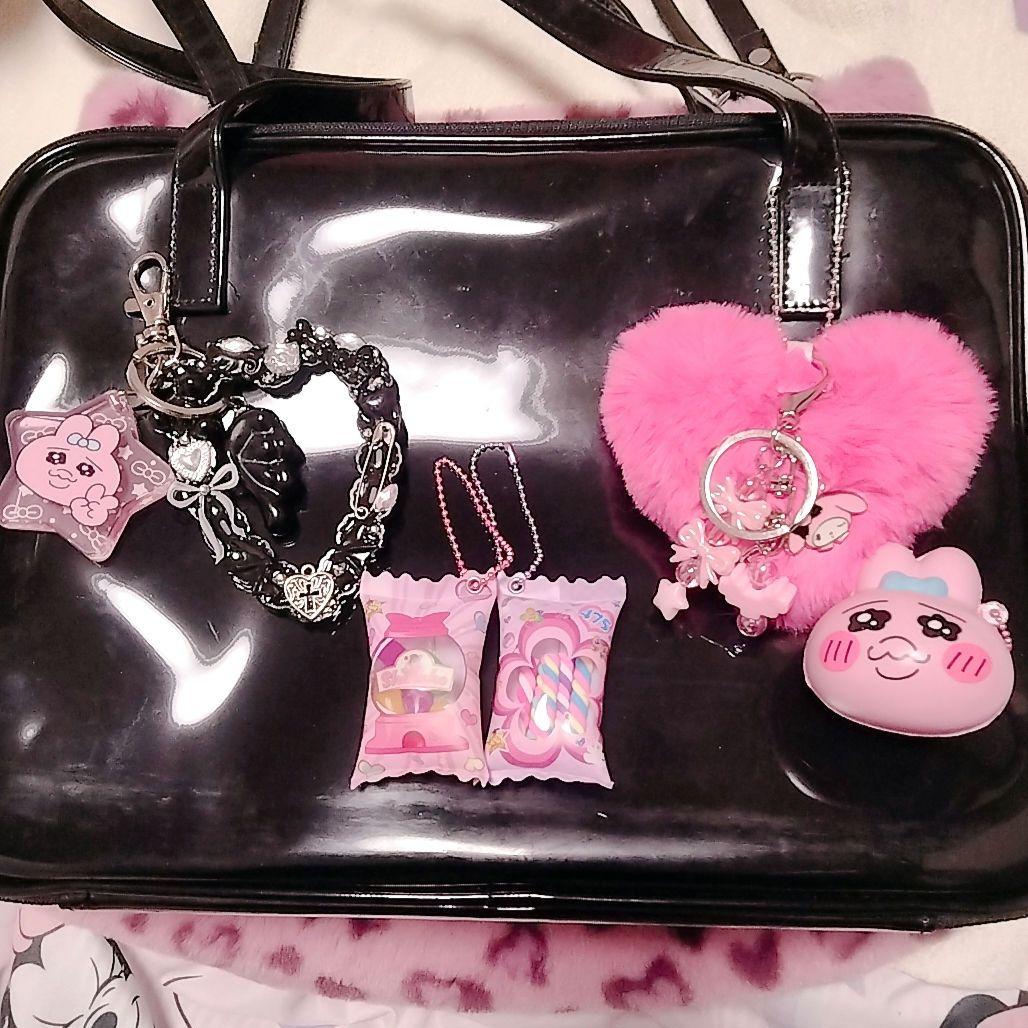 スクバ キーホルダー ピンク まとめ - メルカリ