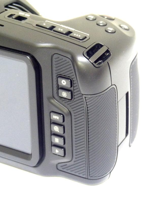 ブラックマジックデザイン BMPCC 4K マイクロフォーサーズ リグ付の