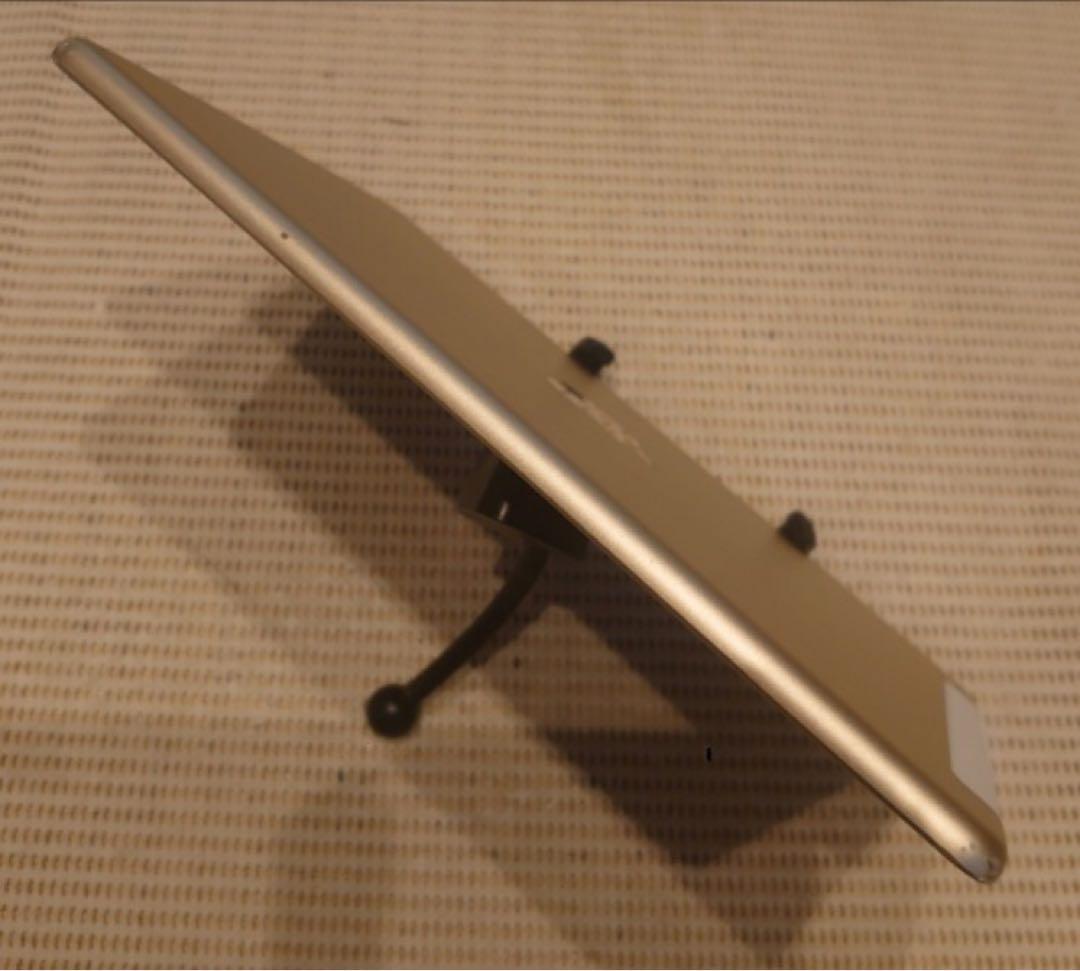 FNXXJ完動品SIMフリーiPad第5世代(A1823)本体32GB送料込 - メルカリ