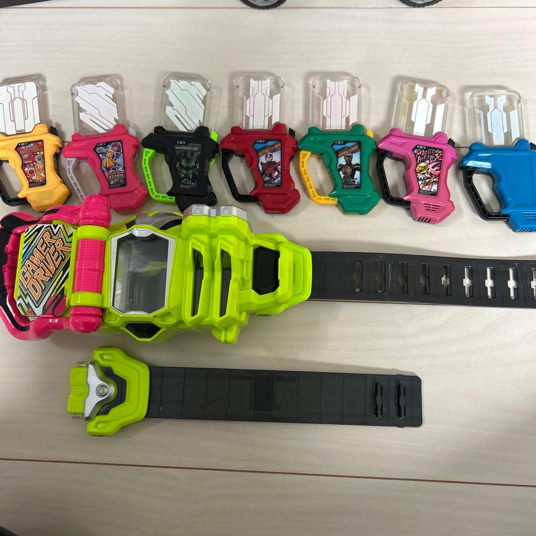 仮面ライダーエグゼイド ベルト ガシャットセット - メルカリ