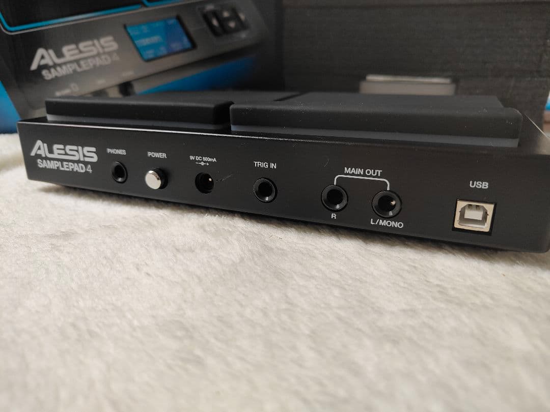 (きょう)《美品》ALESIS SAMPLEPAD 4　箱ほか付属品有り