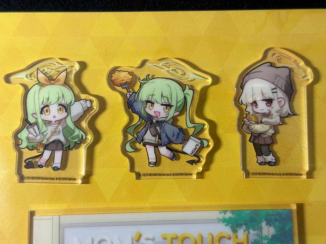 ブルーアーカイブ ノゾミ ヒカリ アオバ マムズタッチ アクリル