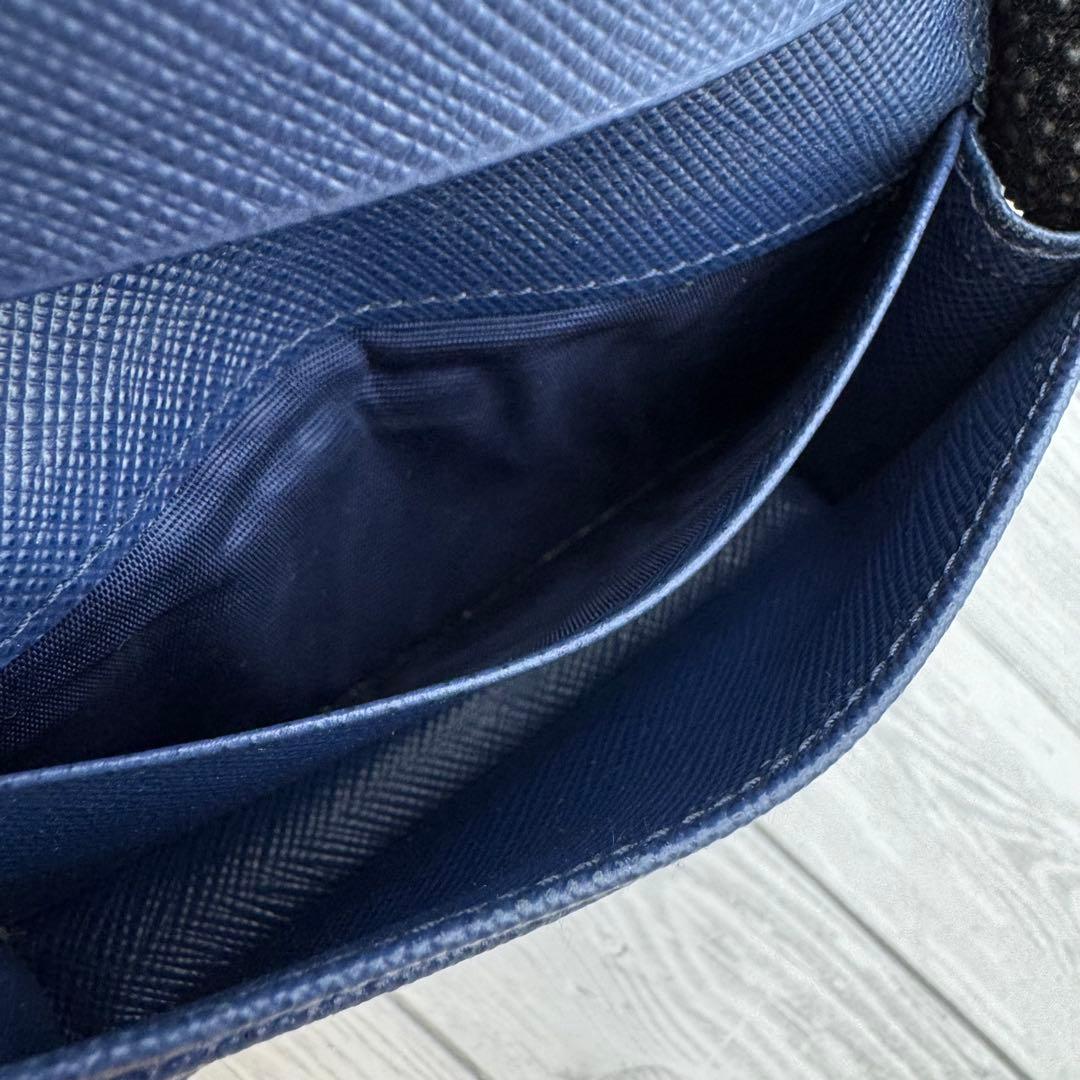 美品】PRADA サフィアーノレザー 名刺入れ リボン ネイビー - メルカリ