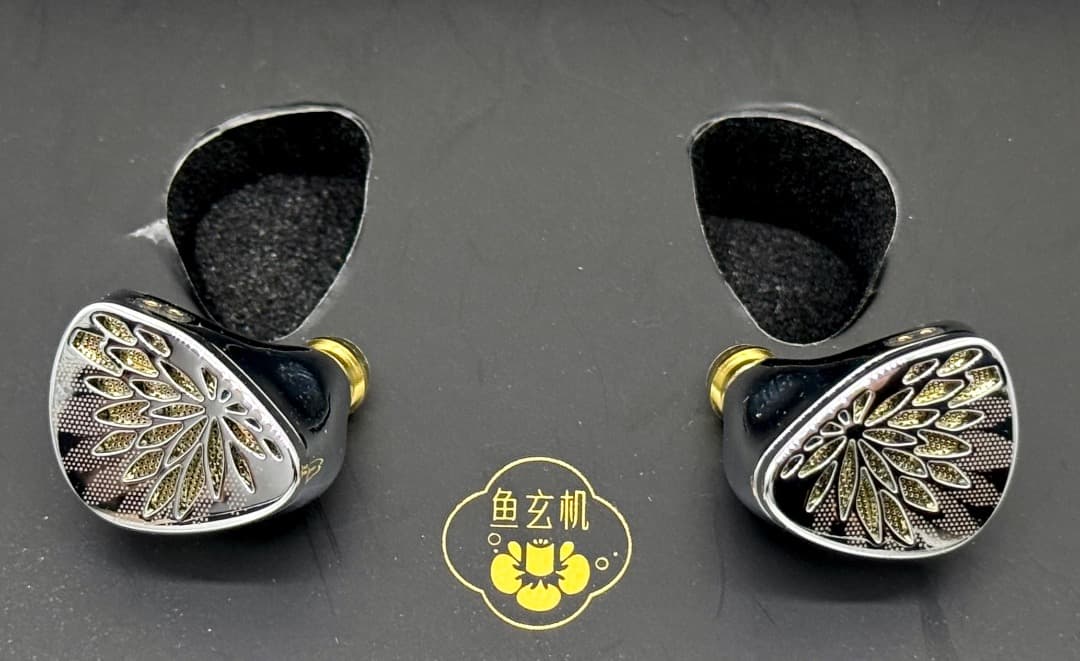 TANGZU Yu Xuan Ji 魚玄機 シルバー 3.5mm 有線イヤホン