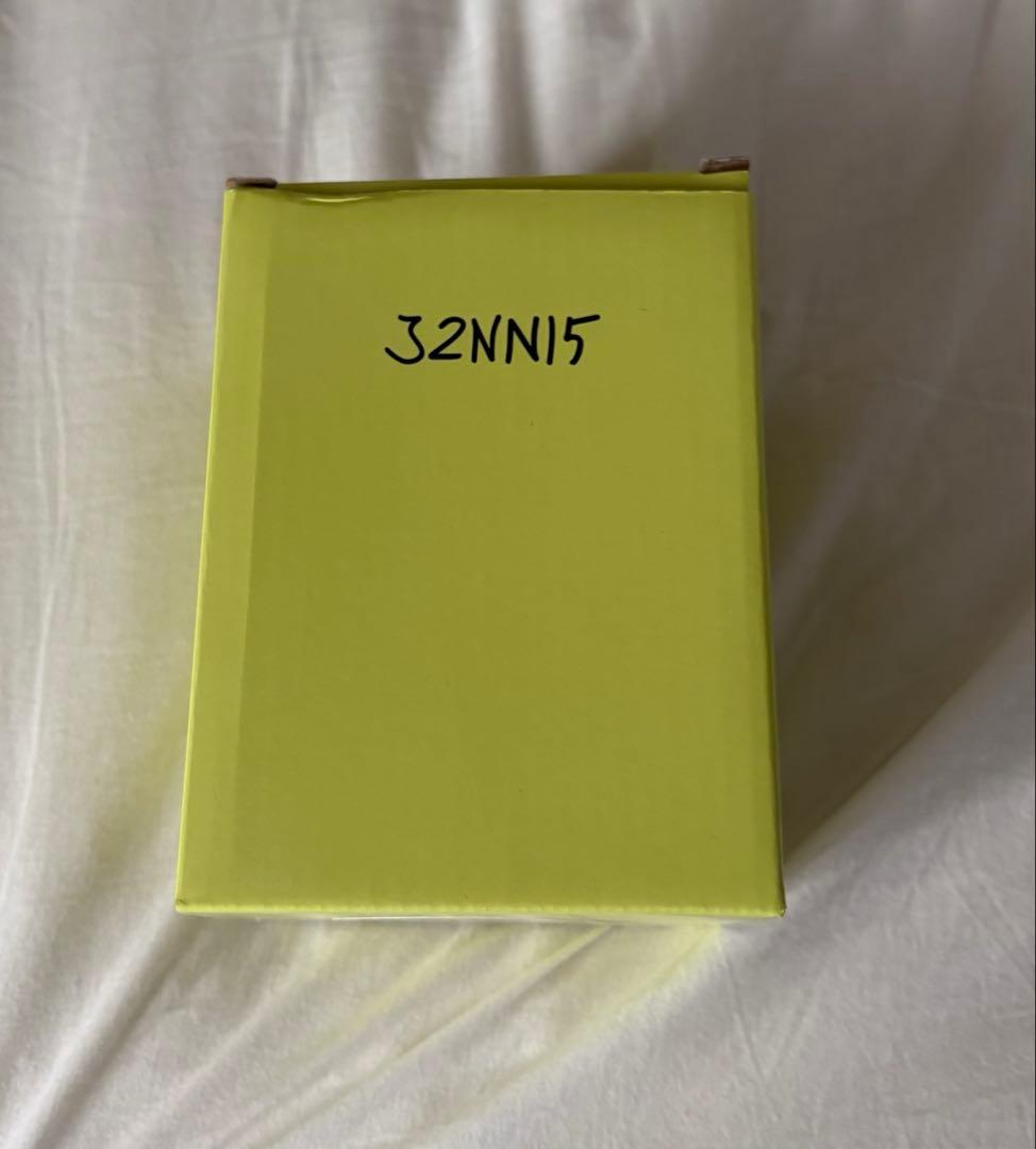 JENNIE写真展 J2NNI5 Scented Candle 緑 - メルカリ