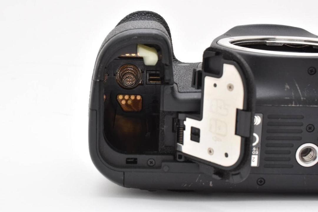 キャノン Canon EOS 6D ボディ 《シャッター数 14024回》