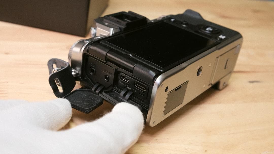 修理点検済】FUJIFILM (フジフイルム) X-T4 ボディ シルバー - メルカリ