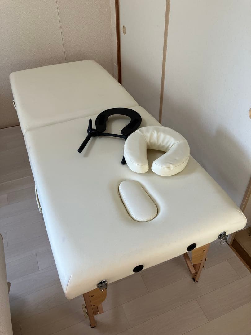 SEVEN BEAUTY 折りたたみ マッサージベッド 低反発 木製 折りたたみ マッサージベッド (有孔) 長さ185×幅70×高さ53