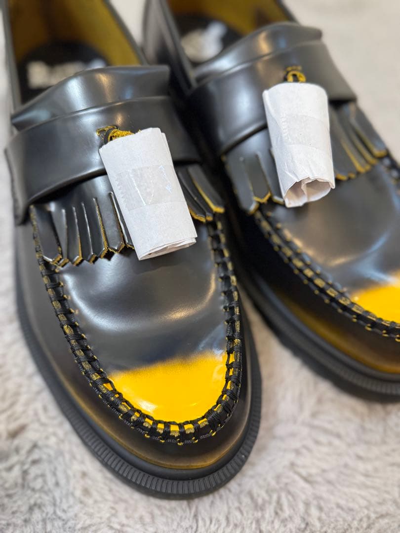 新品☆Dr. Martens Adrian タッセル ローファー黒/イエロー39 - メルカリ