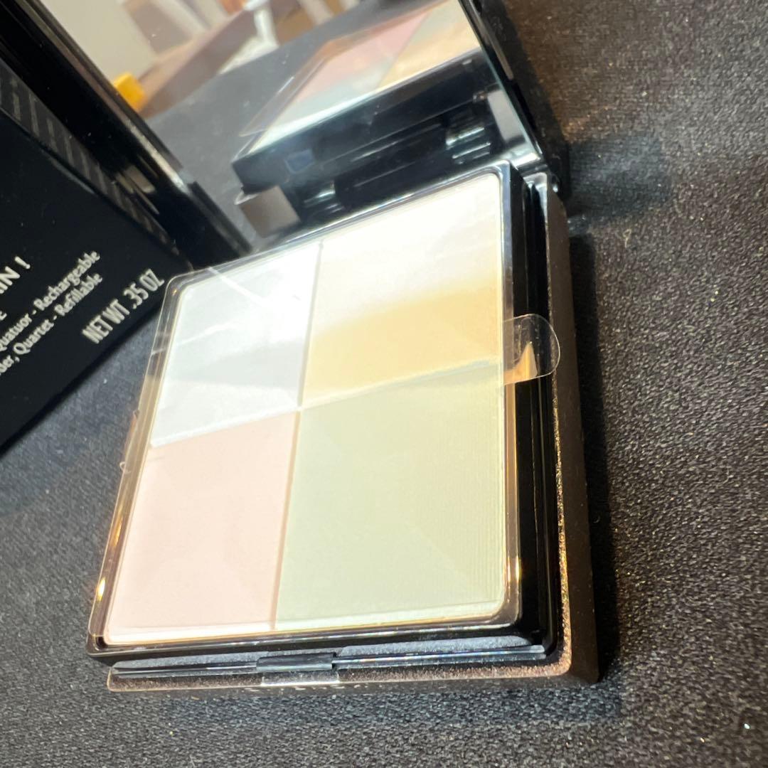 ⭐︎未使用⭐︎ジバンシー コンパクトパウダーGY#01 - メルカリ