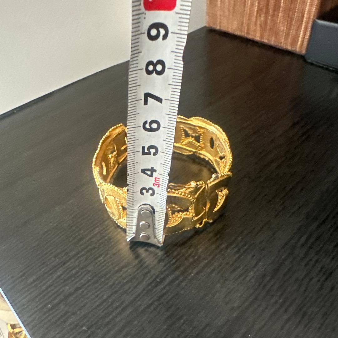 CHANEL金色 透かし彫り チェーンリンク ブレスレット留め金がつぶれ