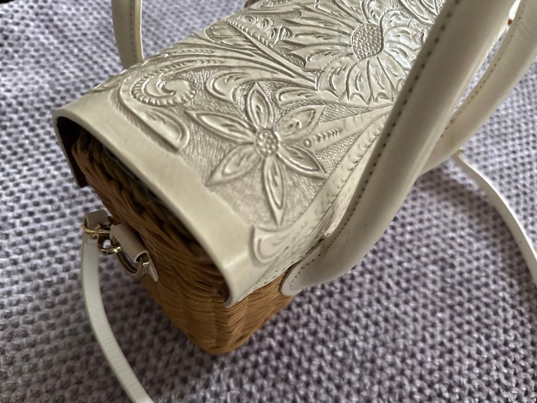 限定デザインカービングトライブス ラタン マエストラ 2WAYショルダー