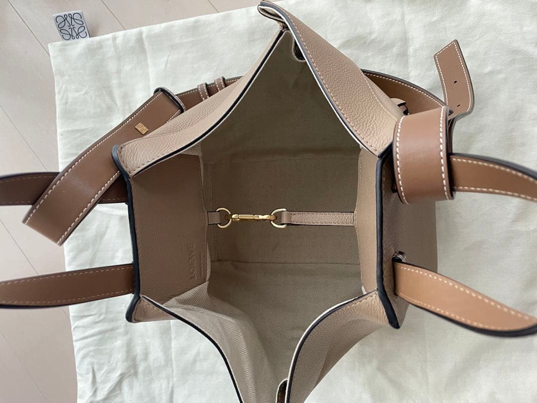 大幅値下げ 極美品 ロエベ LOEWE ハンモックスモール サンド/ミンク