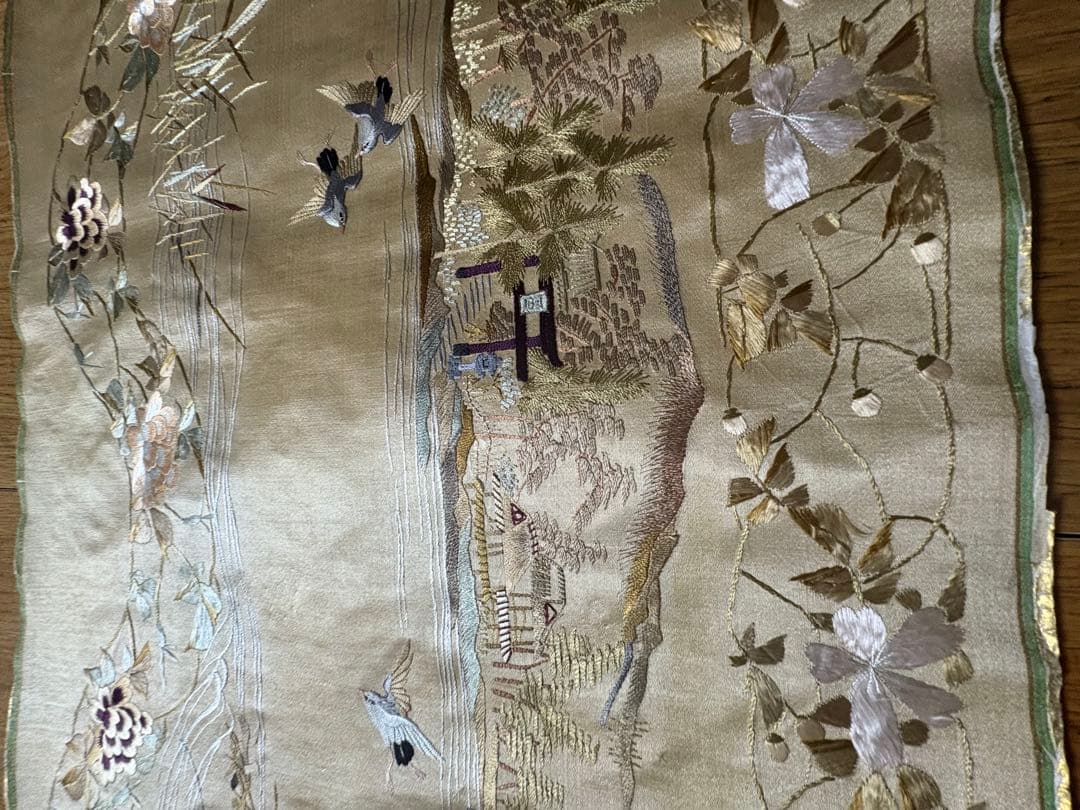 シルク生地？刺繍　181cm×45.5cm ベージュ