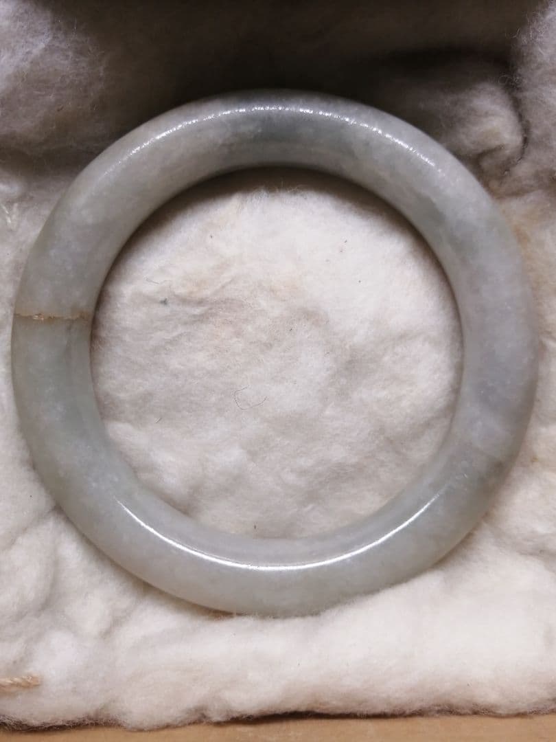 ★【さる】古墳後期『糸魚川翡翠垂飾輪』出土品。8.10cm。博物館所有。