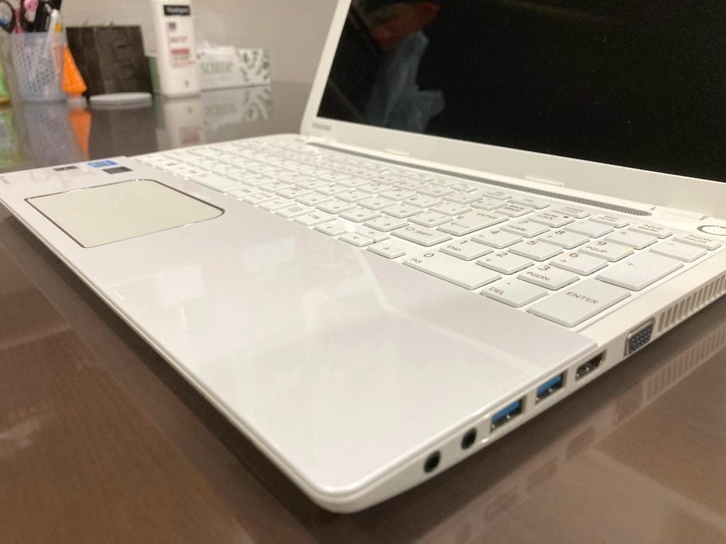 ノートPC】dynabook T554/67kws COREi7【WHITE】