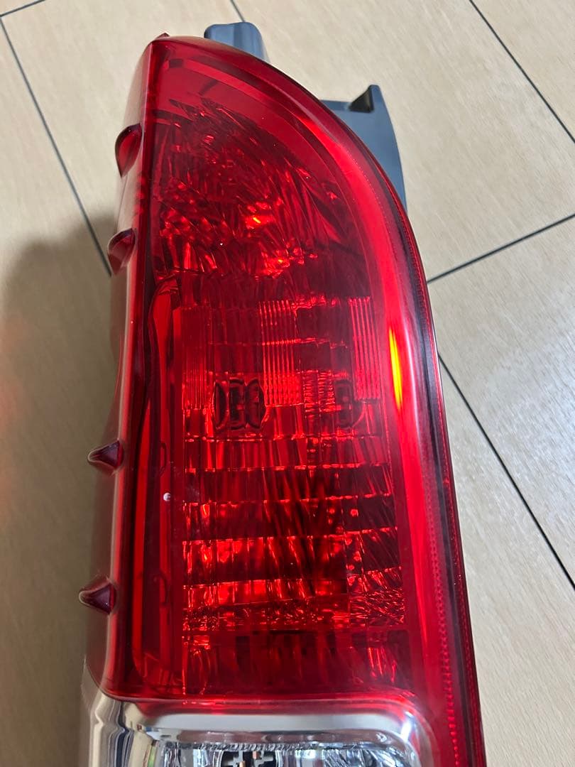 美品］ハイエース トヨタ純正 左 助手席 - パーツオンライン ショップ