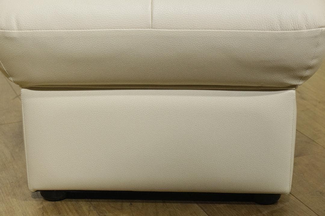 ラ*ー様 カリモク☆CHITANO☆オットマン☆スツール☆Z12126Z922