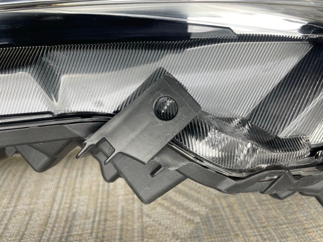 スバル レガシィBN9 BS9後期 左ライト KOITO 100-60388 - メルカリ