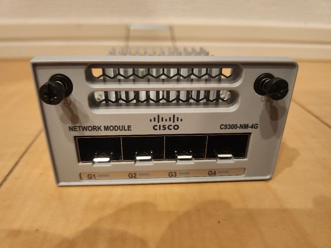 Cisco C9300-NM-4G ネットワークモジュール Cisco C9300-NM-4G Catalyst 9300 4x1GE Network Module, Hot-Swappable