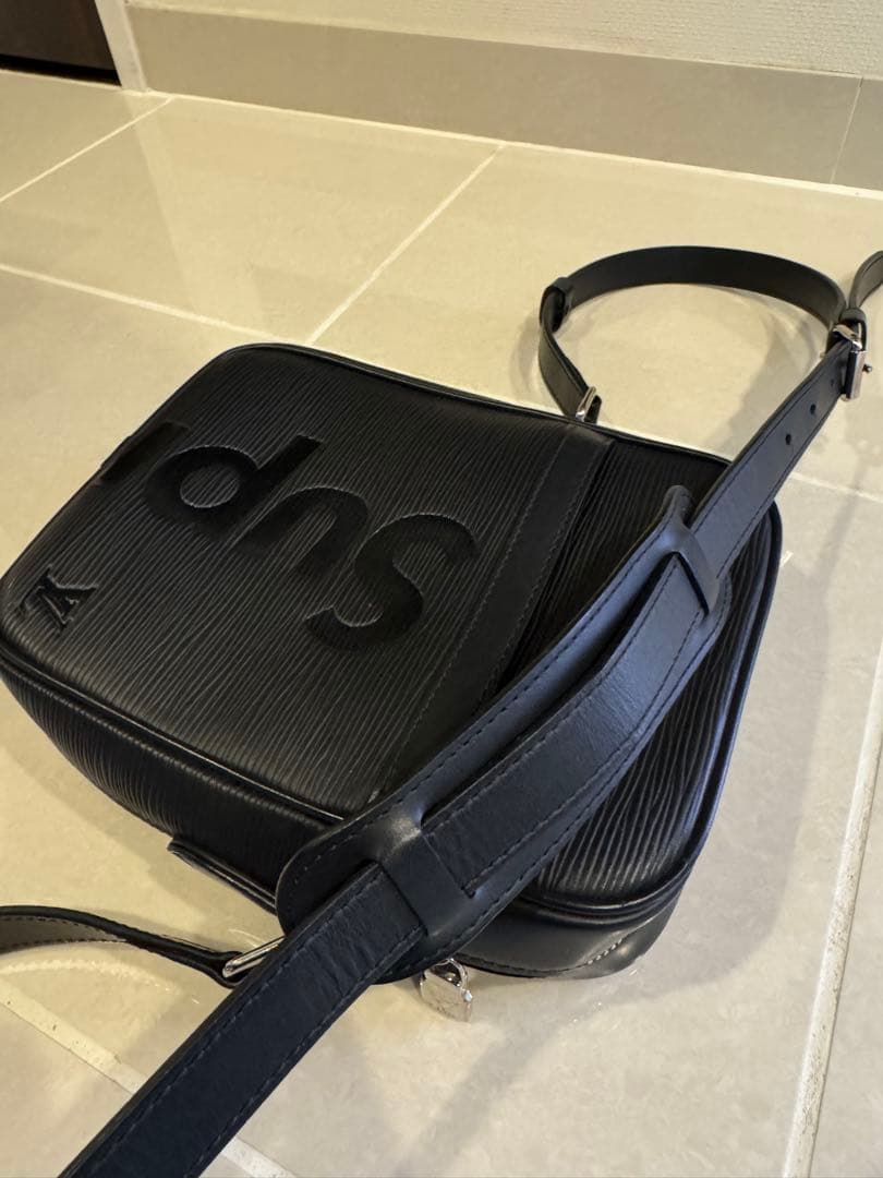 ルイヴィトン シュプリーム ダヌーブPM ショルダーバッグ エピ