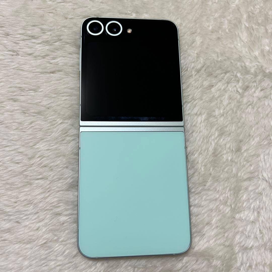 Galaxy Z Flip6 256GB ミント 美品 i42 - メルカリ
