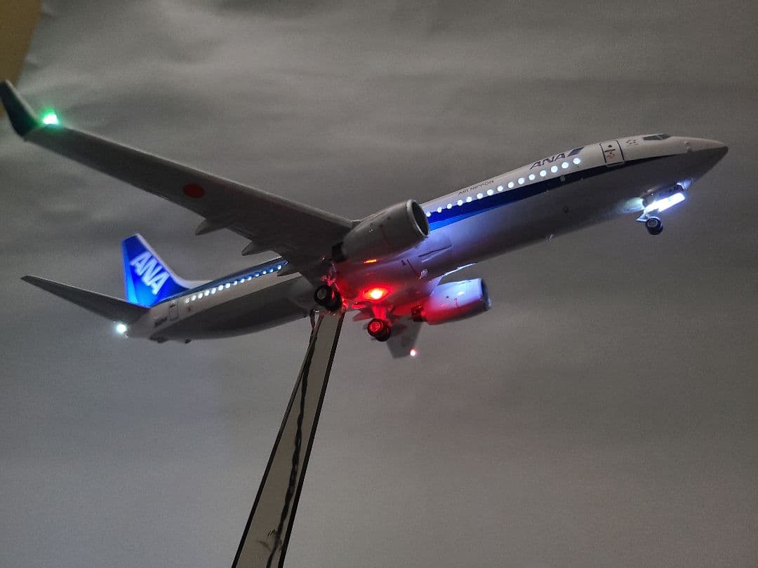 ANA BOEING 737-800 TRITON BLUE LED仕様完成品 - メルカリ
