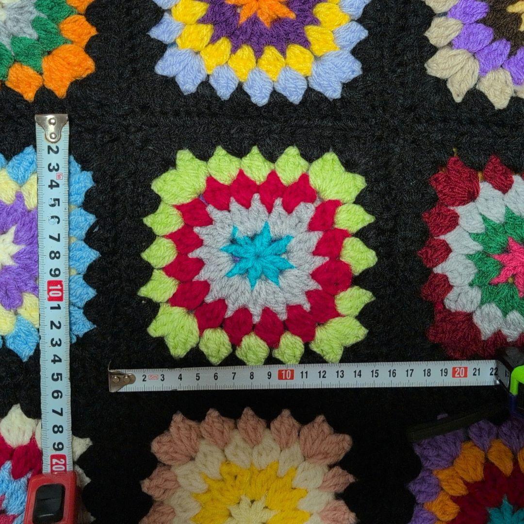 マルチカバー グラニースクエア モチーフ編み ベットカバー - メルカリ