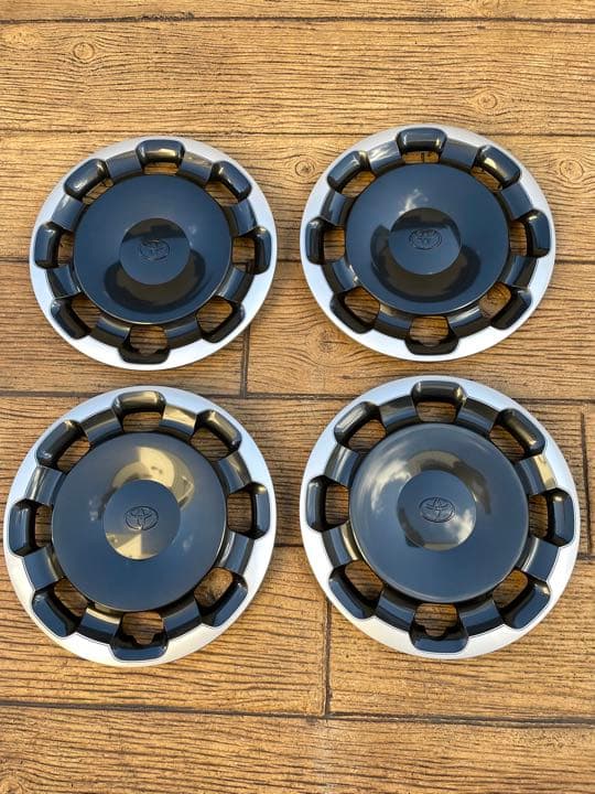 新型シエンタ Zグレード 純正ホイールキャップ - メルカリ