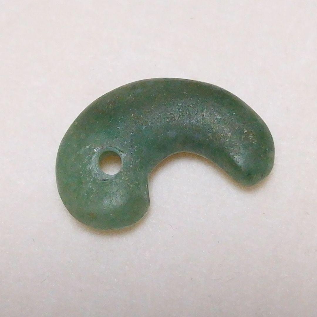 翡翠 勾玉 ケース付き 1.8g