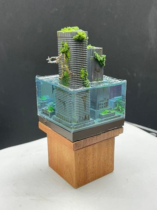 水没した都市 レジンジオラマ - メルカリ