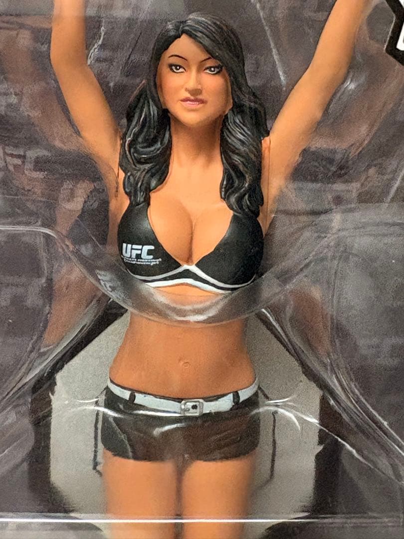 アリアニー・セレステ ラウンド5 UFC アルティメット コレクター