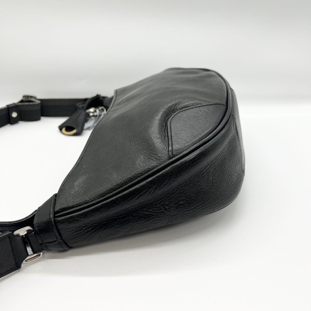 美品✨アニアリ ボディバッグ ハーフムーン レザー ブラック