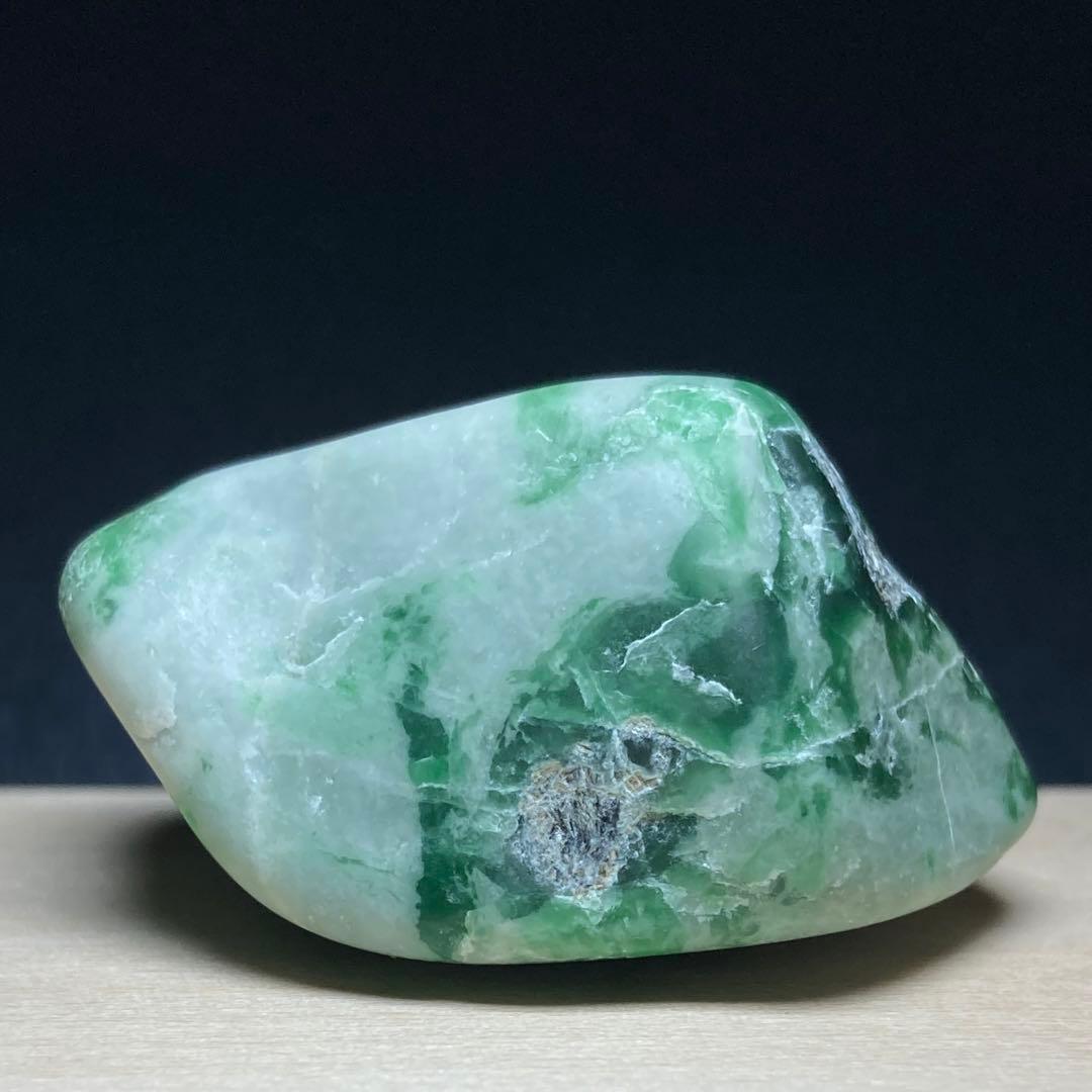 【専用の品】糸魚川翡翠　翡翠　白×ロウカン翠　翡翠輝石　原石　55.2ｇ