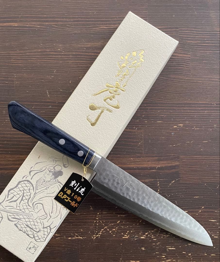 増谷刃物 訓平作 牛刀 VG10積層槌目 刻流 口金有 紺柄 アウトレット 増谷刃物 訓平作 三徳包丁 VG10ステンレス 積層槌目（刻流）口金有
