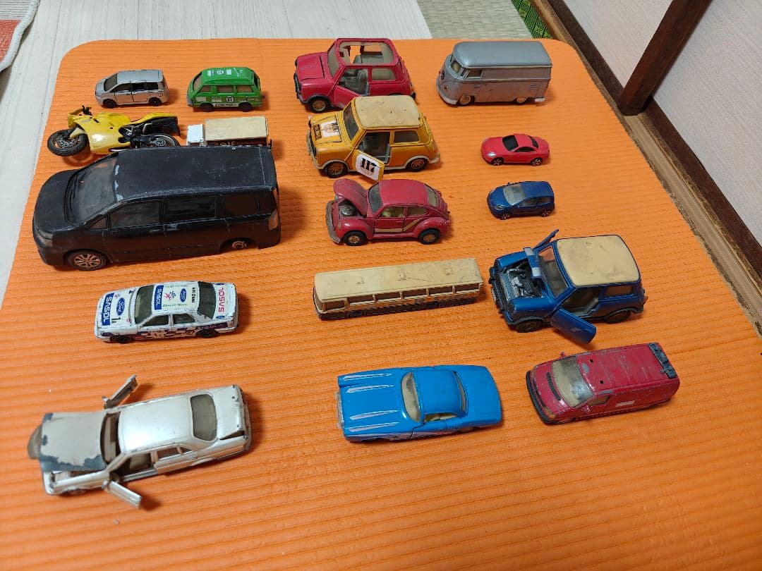 ⭐ミニカーセット トミカ＊いろいろまとめ売り 17台セット - メルカリ