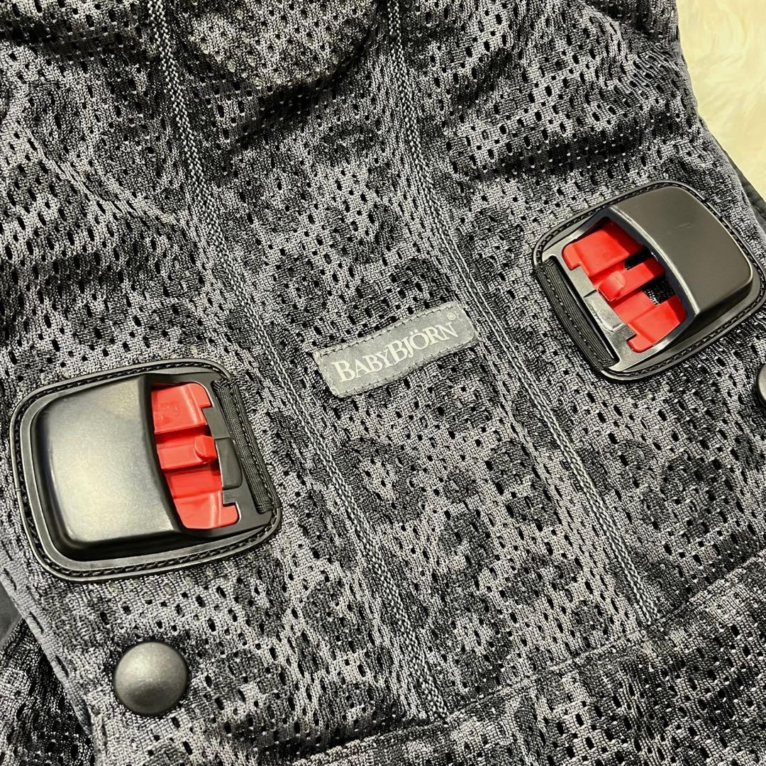 《24時間限定値下げ》BABYBJÖRN 抱っこ紐レオパード柄