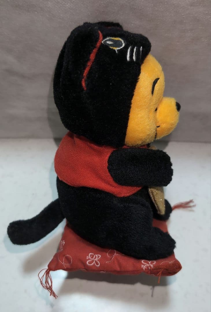 希少】くまのプーさん 招き猫 ぬいぐるみ3個セット 金運 仕事運 開運