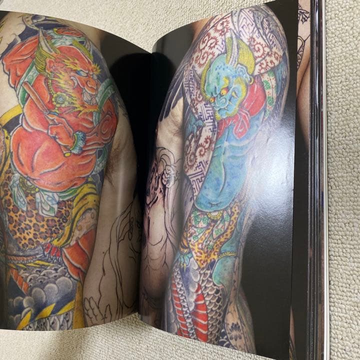 絶版】三代目彫よし 写真集「JB × H3」Gomineko Books - メルカリ