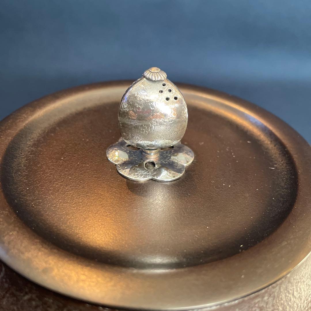 茶道具【菊地正直】(造)の「鵬雲斎」(好)『ツボツボ紋青海波釜』※南鐐摘