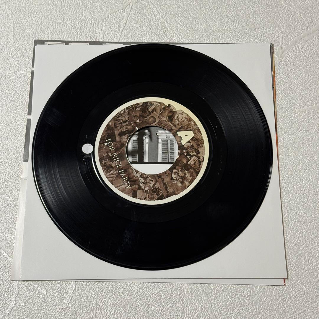 LUVRAW feat. Costa De Palma 接吻 レコード