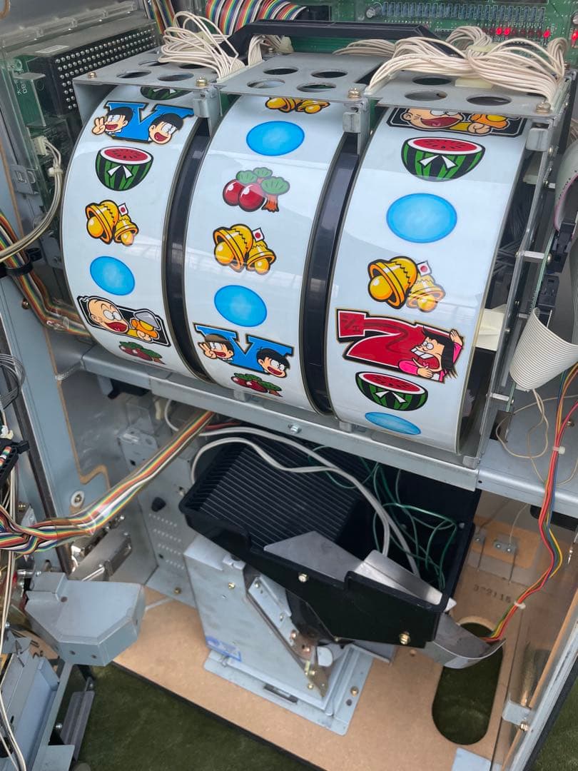 送料込み】パチスロ おそ松くん 4号機 実機 スロット おそ松さん