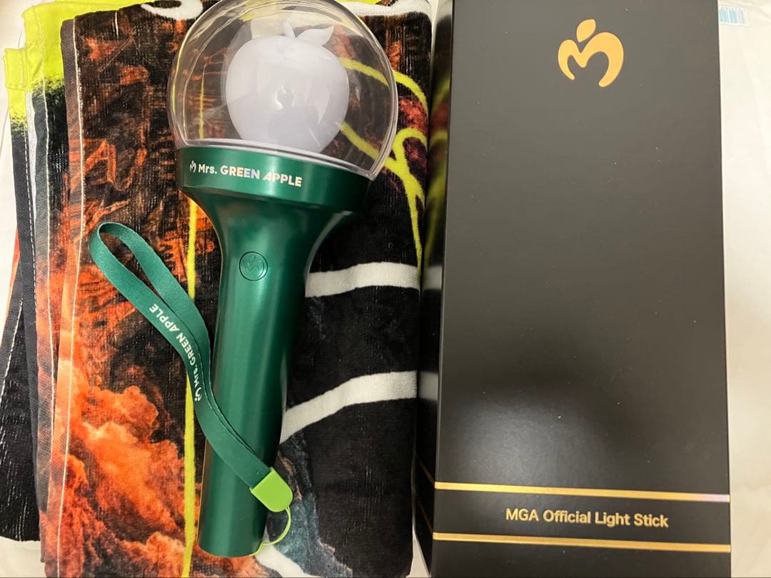 Mrs. GREEN APPLE バベル ペンライト タオル - メルカリ